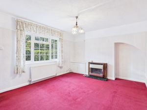 Living room - click for photo gallery